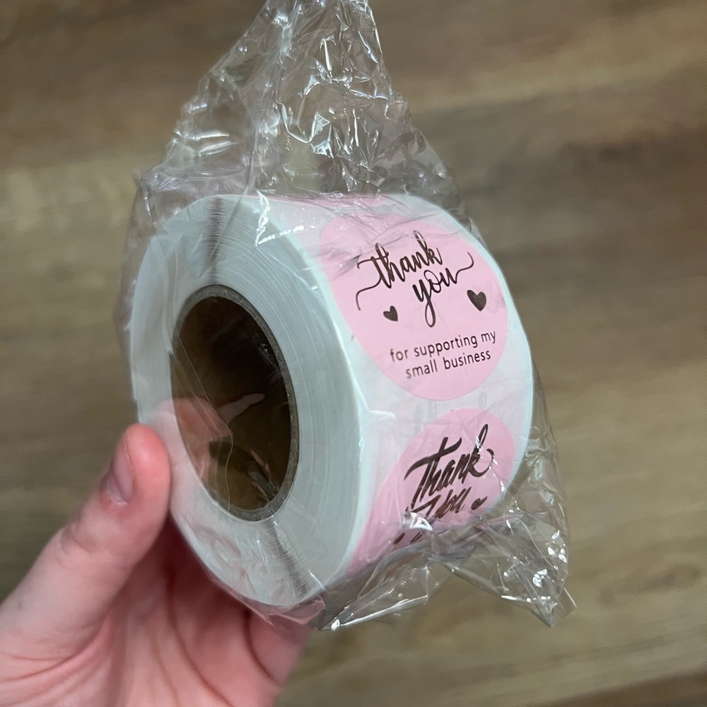 ✨New Resellers Packaging Bundle✨
100 Polymailers•500 Stickers•50 Thank You Cards - Picture 11 of 14
